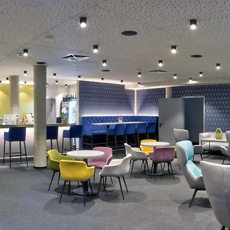 酒店 Adler 4*